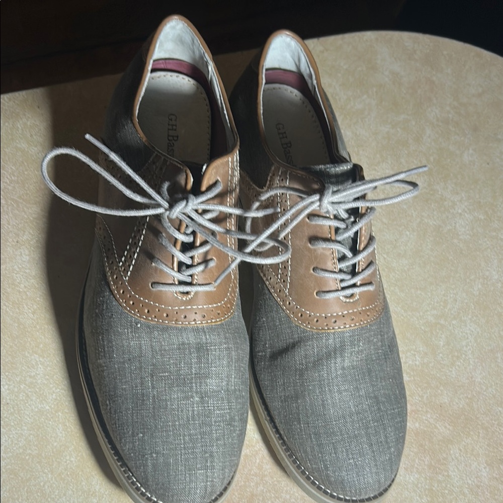 G.H. Bass & Co. Gray and Tan Oxford Shoes with Leather Accents